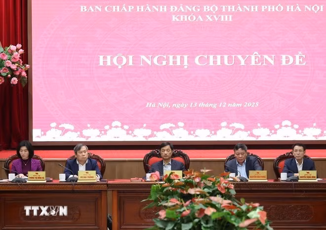 bi-thu-ha-noi-3.jpg