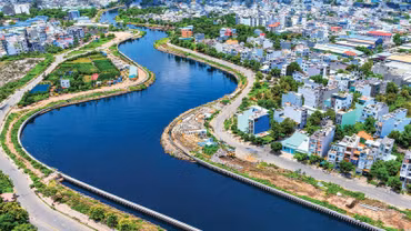 Tuyến kênh Tham Lương - Bến Cát - rạch Nước Lên có vai trò quan trọng trong việc cải thiện môi trường, tiêu thoát nước và chỉnh trang hạ tầng đô thị TP.HCM. Ảnh minh họa: Hoài Tâm