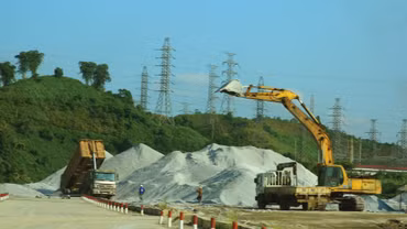 Bộ Nông nghiệp và Môi trường tập trung xử lý 19 vấn đề trọng tâm sau kiến nghị của doanh nghiệp khai khoáng, trong đó có 10 vấn đề về đất đai và nghĩa vụ tài chính về đất. Ảnh: Tiến Giang