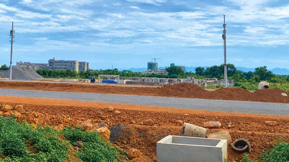 Gói thầu Thi công xây dựng công trình thuộc Dự án Đường nối Hòa Lạc - Hòa Bình với cầu Hòa Bình 6A (giai đoạn 1) dự kiến khởi công trong tháng 10/2026. Ảnh: Nguyễn Hoài